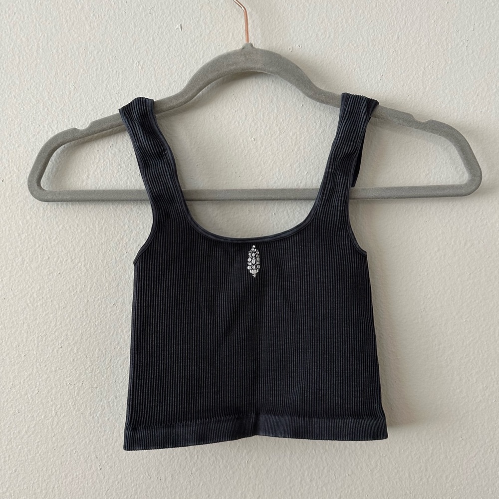 FP Movement Happiness Runs Square Neck Crop washed black size XS/S